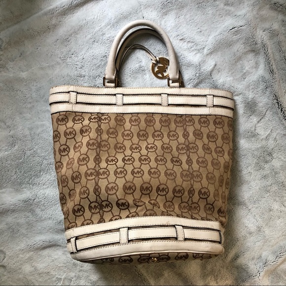 Michael Kors monogram canvas bag - Picture 2 of 10